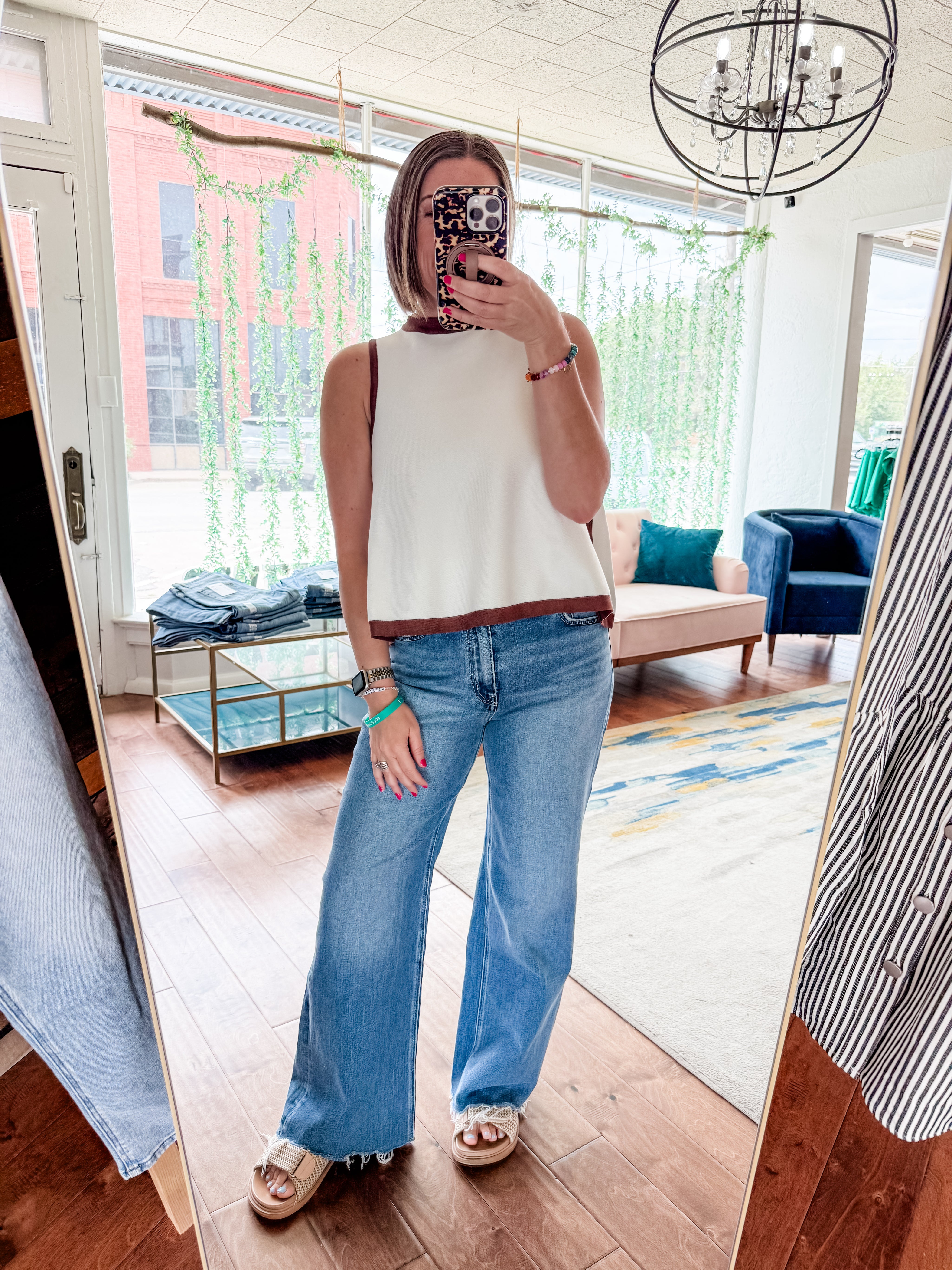 Contrast Trim Knit Top