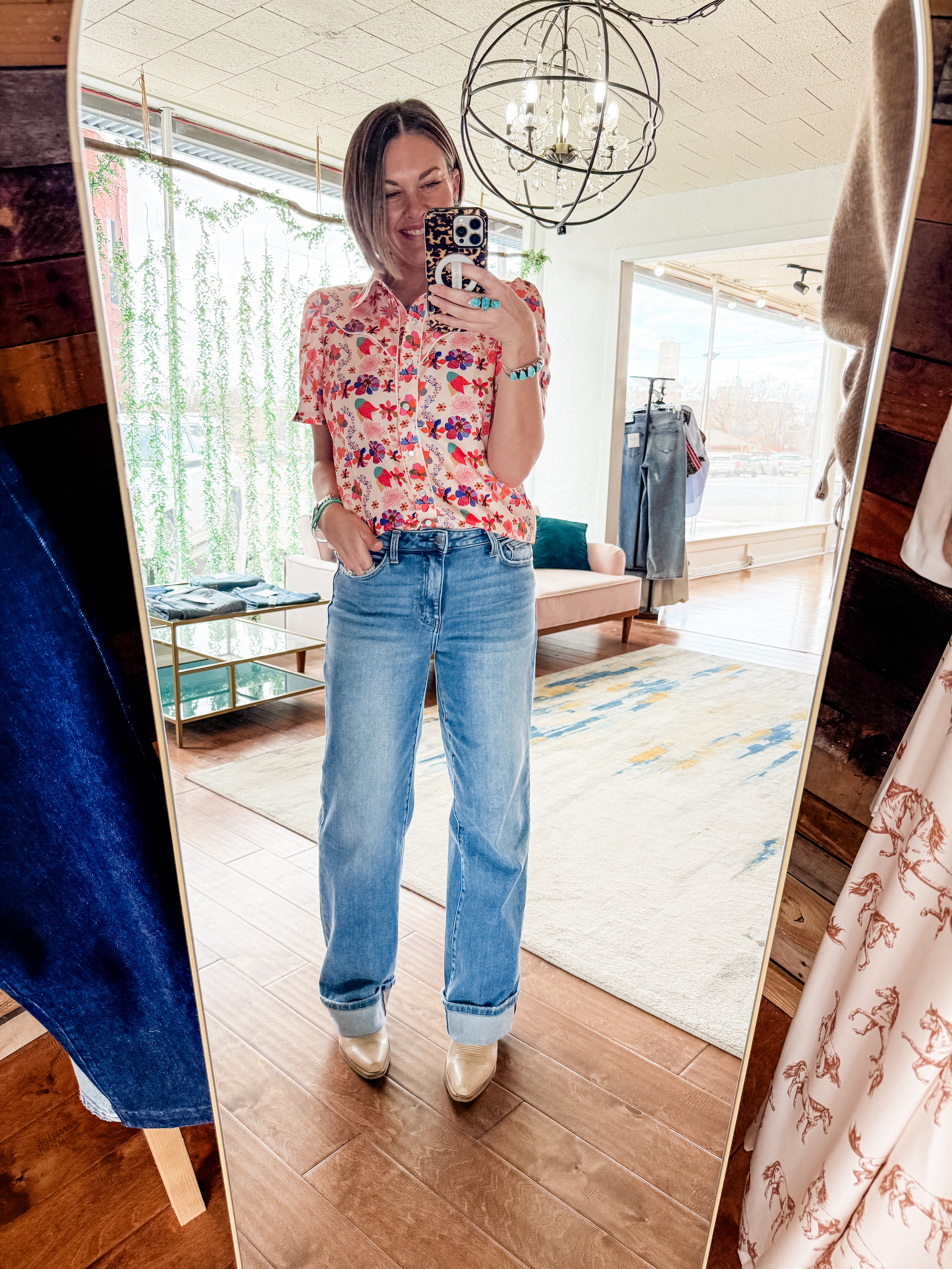 Western Floral Pearl Snap Top