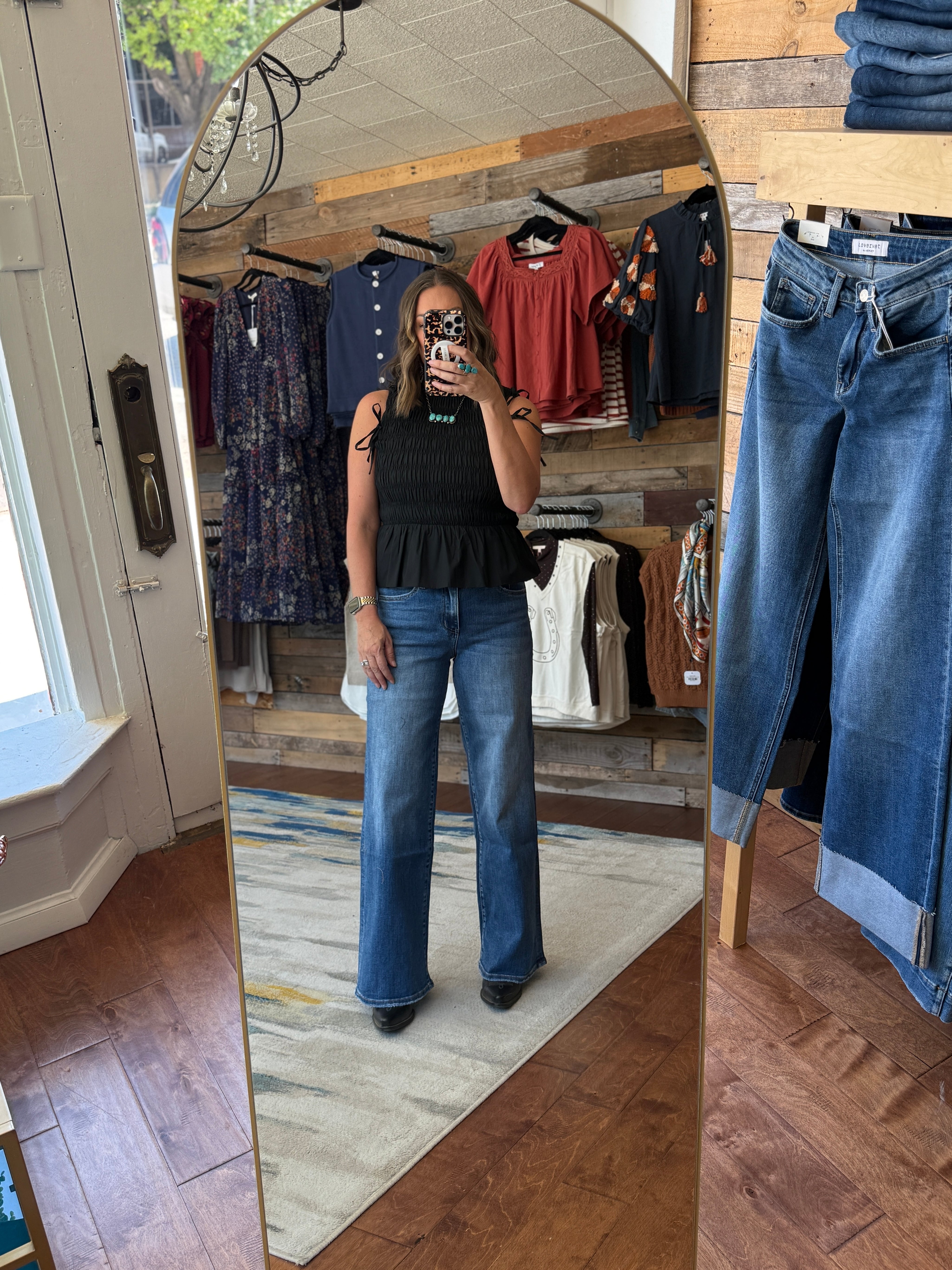 Classic Wide Leg Jeans