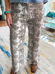Sassy Snake Cropped Jeans